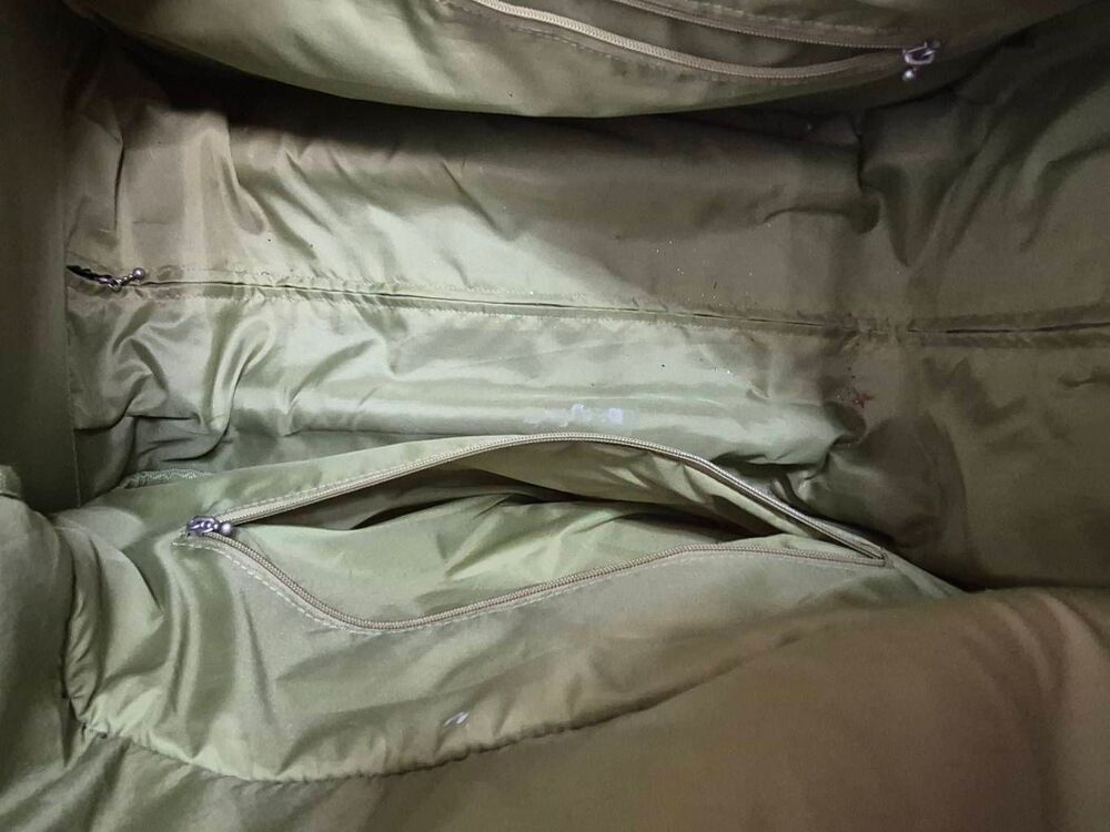 Baggalini rolling Duffle bag - Picture 9 of 14